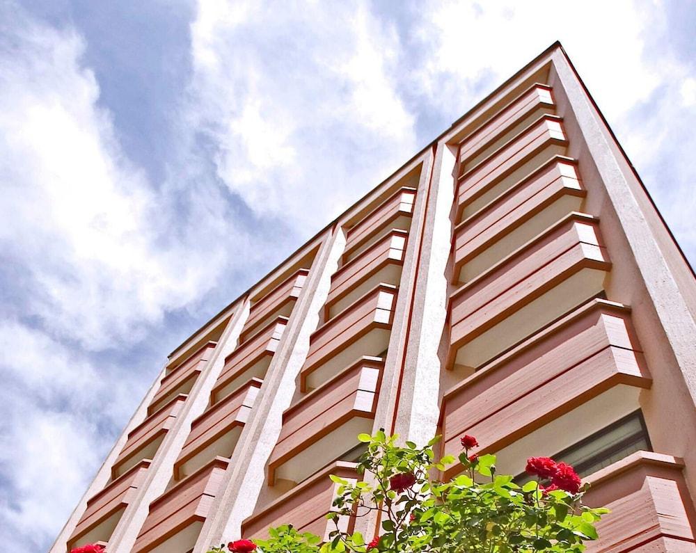 Hotel Hotel Best 4*