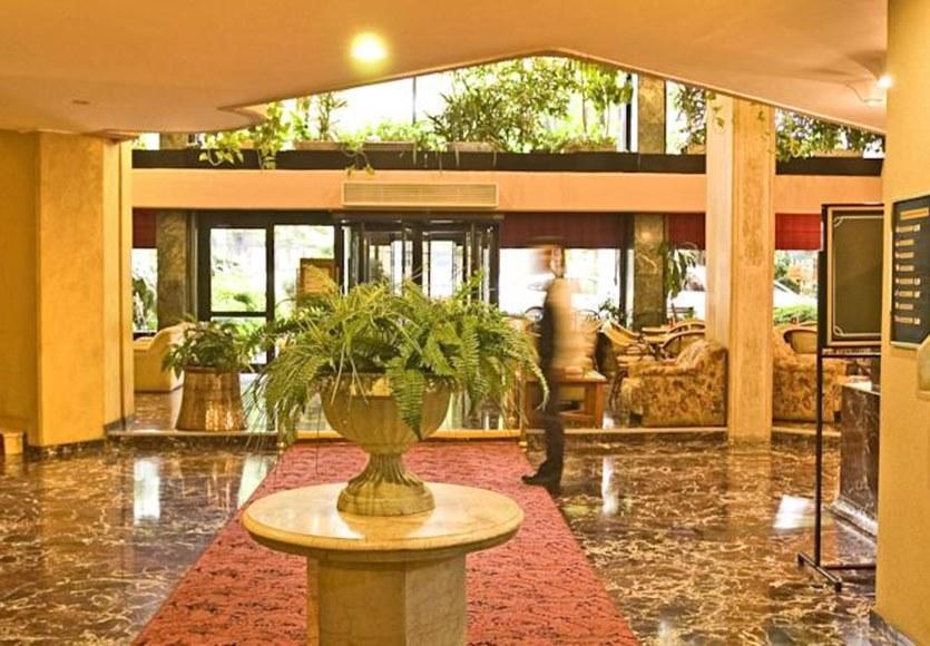 Готель Hotel Best 4*